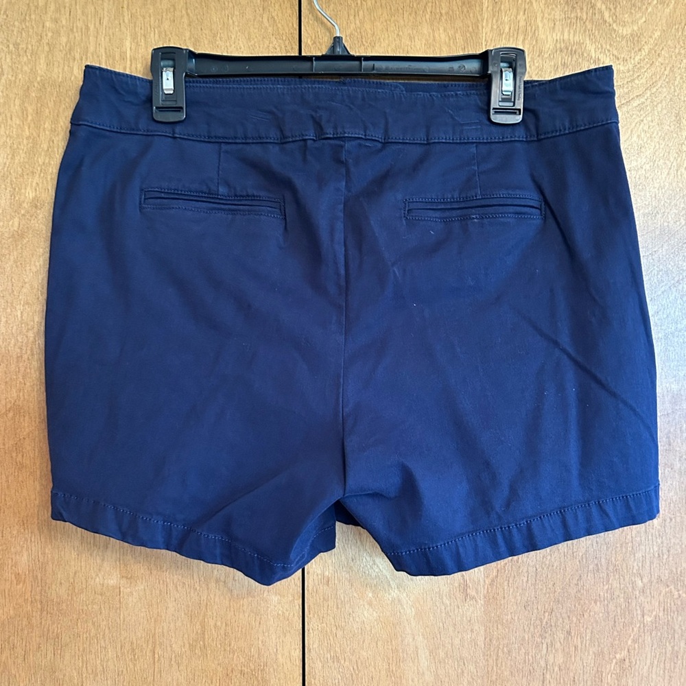 NWOT Classic Navy reCreation Women's Shorts - Picture 2 of 7